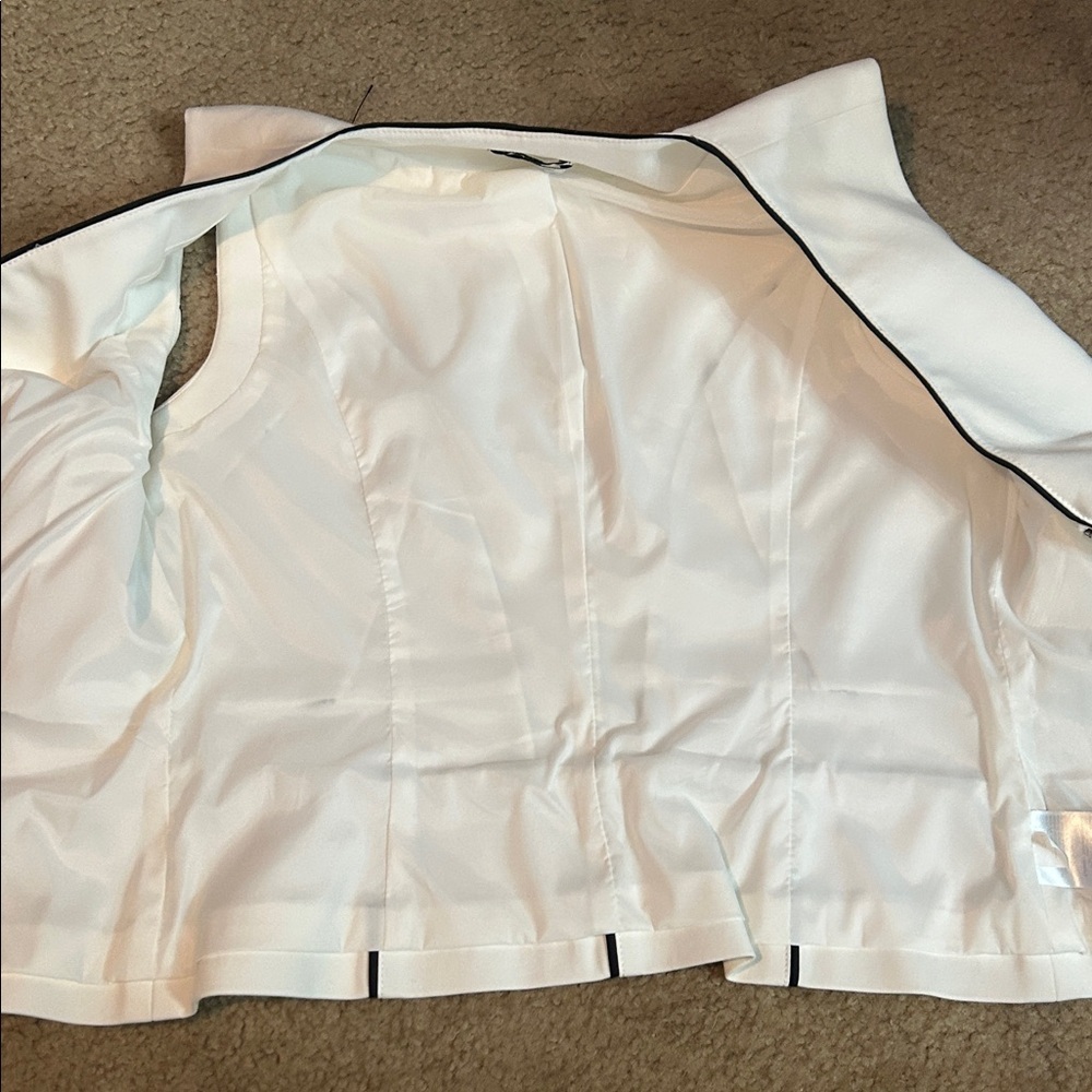 Bebe Women's White and Black Piping Trim Vest SZ M - Picture 6 of 7